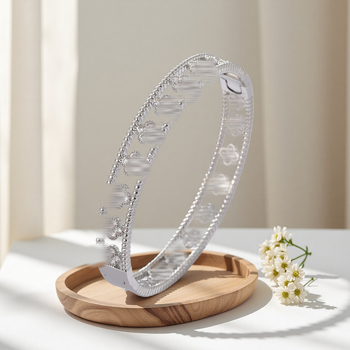 Brățară cu trifoi cu patru foi, margine cu mărgele și design gol, cu diamant, Jin Huiteng, 19 g (Material: Cupru; Brand: Jin Huiteng; Procesare: Diamant; Greutate: 19 g)