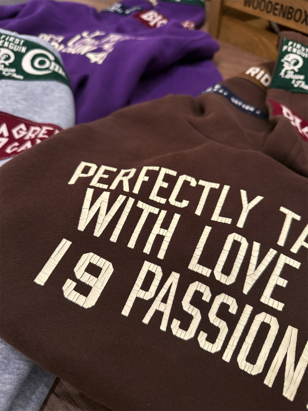 Gyerekeknek szóló japán stílusú fleeces kapucnis pulóver, gyapjú bélés, 100% pamut, Crackle nyomtatott filc címke