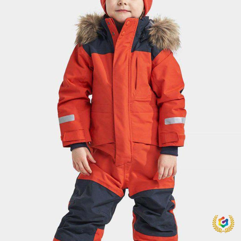 Dječji jedinstveni skijaški kombinezon, vjetro- i vodootporan, debeli pamukov pun, Arctic fleece podstava, reflektirajući elementi za noćnu vidljivost