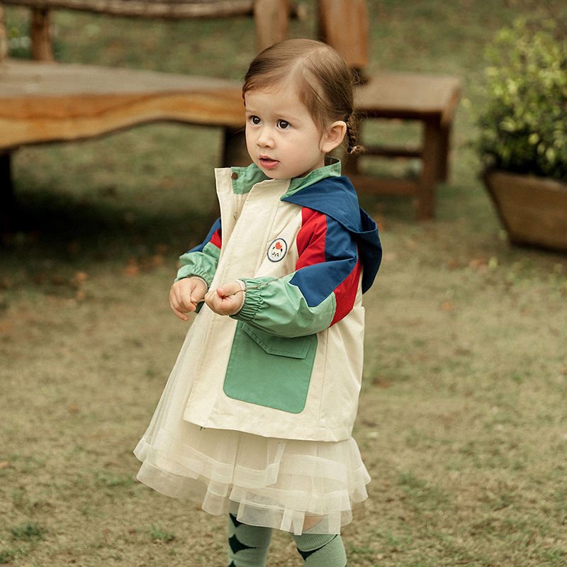 Bērnu kapucēta vējjaka, unisex, kardigāna stila jaka, poliester ar kokvilnas oderi, abstrakts raksts, vidējā garuma, pavasaris–rudens 2025