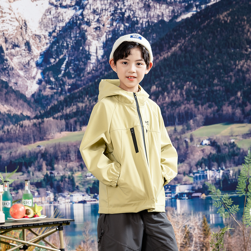 Bērnu ārējā jaka ar kapuci: ūdensizturība 5000 mm, pretvēja, 100% poliesters, oderes poliesters, vecuma grupa 7–12 gadi