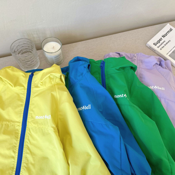 Bērnu āra vējaizturīga jaka — ļoti viegla, poliesters, vecums 3–8 gadi, pavasaris 2025