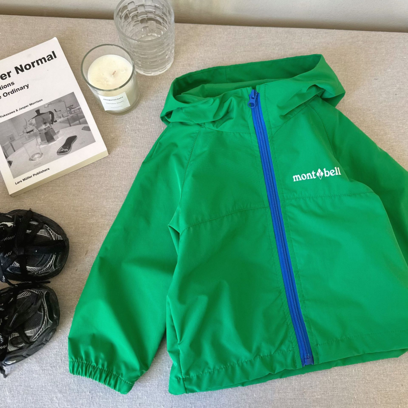 Bērnu āra vējaizturīga jaka — ļoti viegla, poliesters, vecums 3–8 gadi, pavasaris 2025