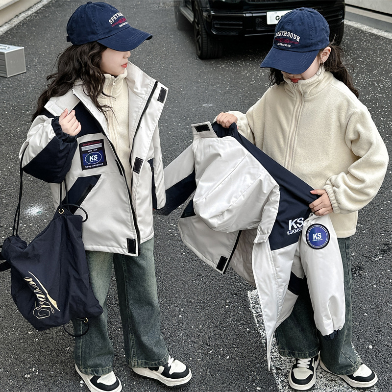 Meitenēm paredzēta ziemas jaka 3-1 ar noņemamu pildījumu, kapuci, divdaļīgs komplekts, silta un elpojoša, 7–12 gadi