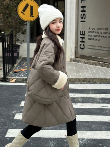 Dječji kaput s flis podstavom, srednja duljina, ovratnik s reverom, dugi rukavi, jednostruko zatvaranje, poliester tkanina