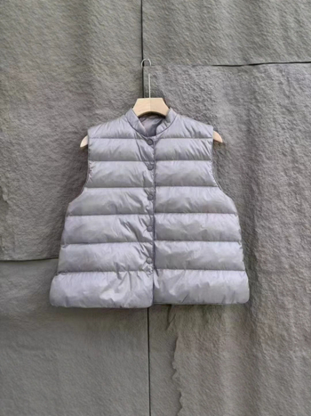 Lagani ženski down vest sa stojećim ovratnikom, kratka, jesen-zima 2025, bez rukava, bijelo patkino perje