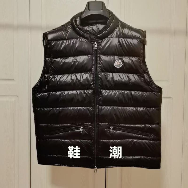 Жилет с U-образна яка, едноцветен, с свободна кройка, зима 2023, полиестерна тъкан 95%+