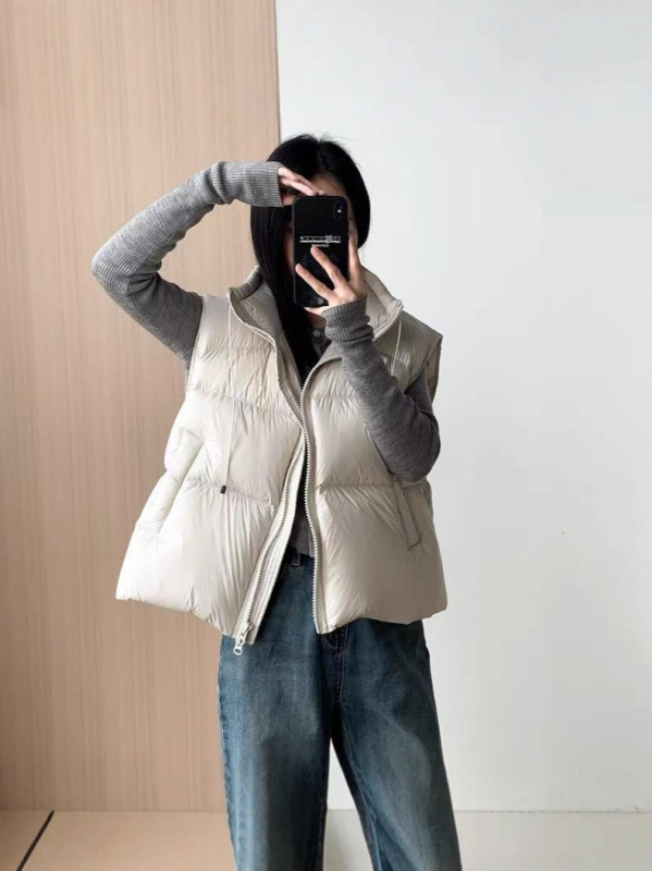 Ženska down vesta, slobodan kroj, stojeći ovratnik i zatvarač, perje bijele patke 86-90%, vanjski materijal od poliestera, zima 2025, casual korejsko-japanski stil