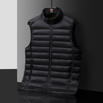 Vīriešu viegls pūka prslēgs – bez piedurknēm, augsta apkakle, rāvējslēdzējs, pildījums: pīļu pūka, ārējais materiāls: poliesters, iekšējā odas: poliester, ziemai