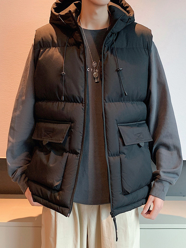 Vyrinė vėdinė liemenė su gobtuvu, poliesterio užpildas, laisvas siluetas, 3D kišenės