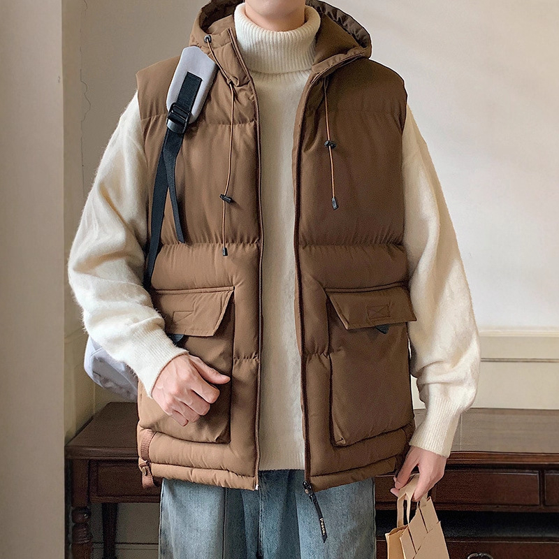 Vyrinė vėdinė liemenė su gobtuvu, poliesterio užpildas, laisvas siluetas, 3D kišenės