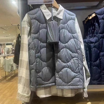 Vīriešu viegla ziemas rudens dūnu veste ar balta pīļu pūdu pildījumu, poliestera audums, plāns siluets, vienas rindas pogu aizdare