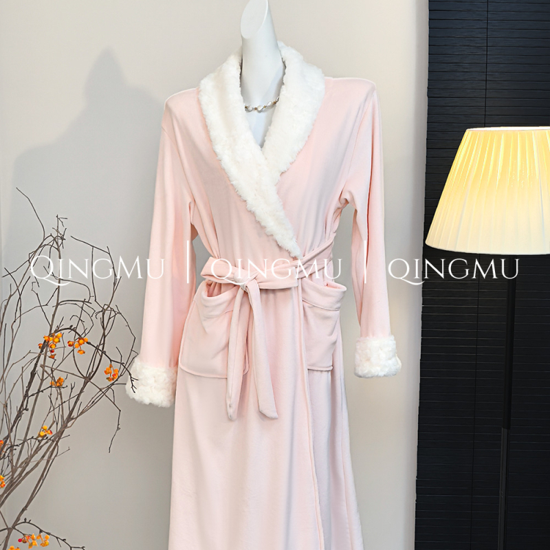 Dvodijelni pidžama set od Island Velvet s V-izrezom i dugim rukavima, debljina 251–300 g/m²