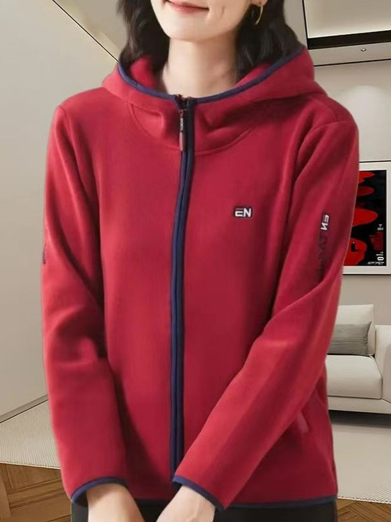 Moteriška striukė su gobtuvu iš fleece, color-block raštas, užtrauktukas, laisvas kirpimas, vidutinio tankio