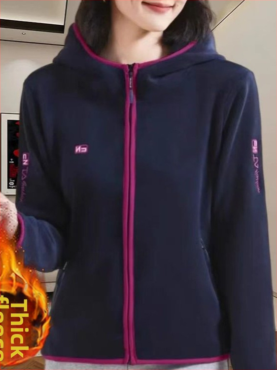 Moteriška striukė su gobtuvu iš fleece, color-block raštas, užtrauktukas, laisvas kirpimas, vidutinio tankio