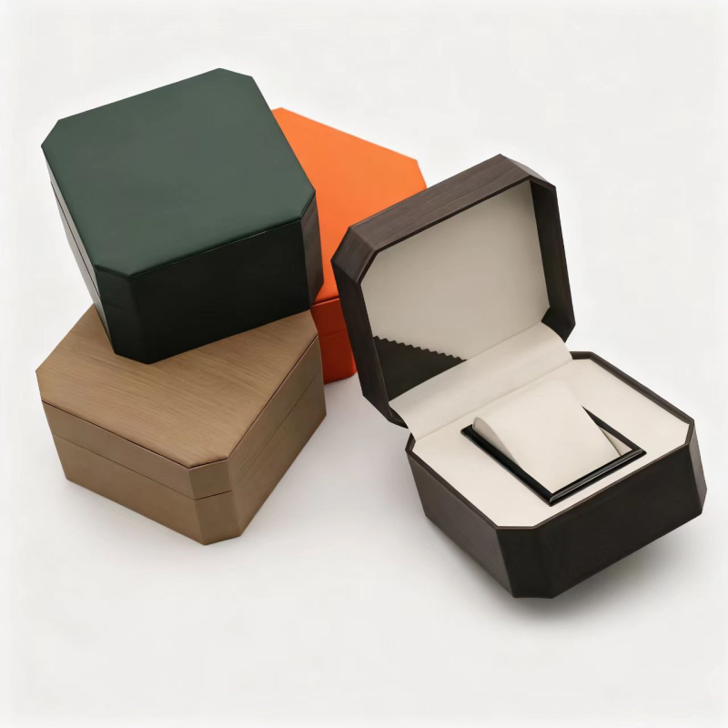 Square Garden cutie octagonală din PU leather pentru ceas, cu capac rabat, finisaj lemn, interior PU, depozitare bijuterii