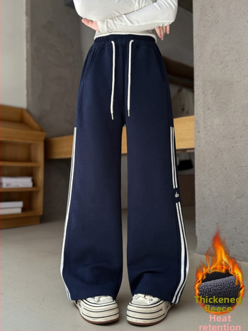 Mergaitei skirti laisvalaikio kelnės su fleece viduje, raišteliai per juosmenį, žieminės, aukštas liemuo, elastinė juosta, 60% medvilnė, dryžuotas arba vienspalvis raštas, vaikams nuo 8 metų