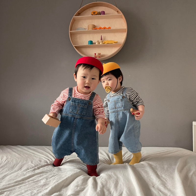 Salopetă denim în stil coreean pentru copii, pantaloni cropped, unisex, bumbac moale, imprimeu desenat, închidere cu nasturi