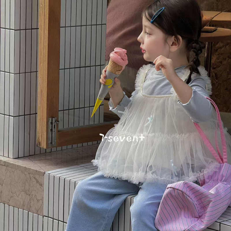 Комплект от три части за момичета: памучен топ с дълъг ръкав, пола с презрамки и панталони; едноцветен, мек памук; за възраст 3–8 години