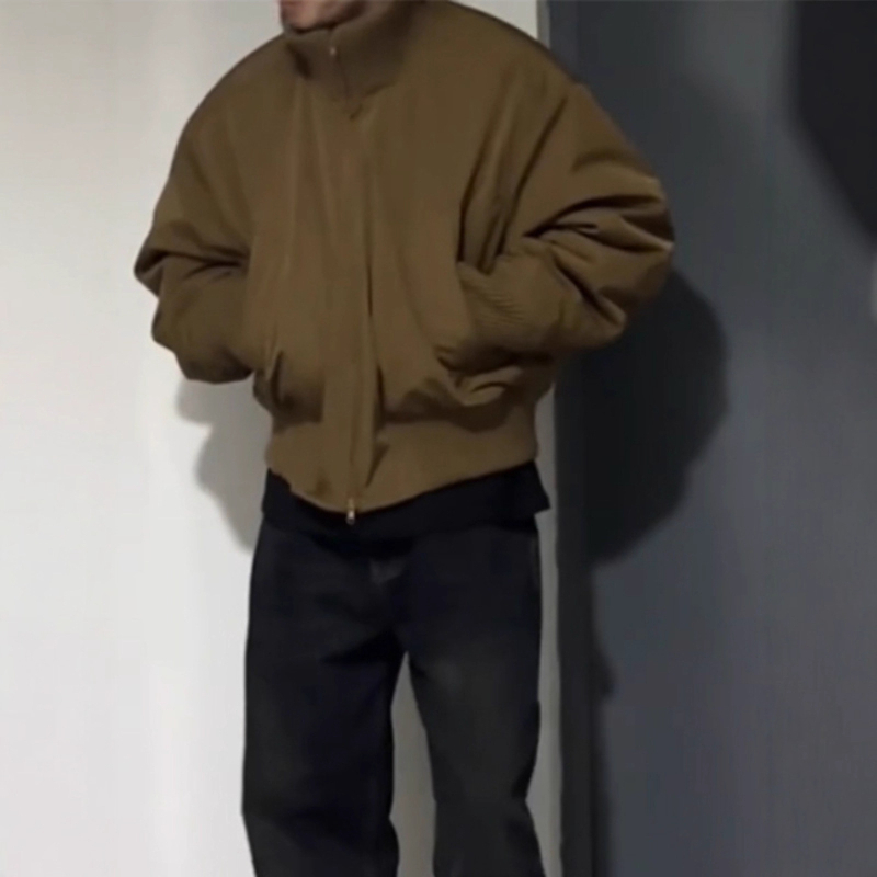 Férfi pamut-töltetű dzseki lazább szabásban, cipzár az elején, kapucni nélkül, téli modell