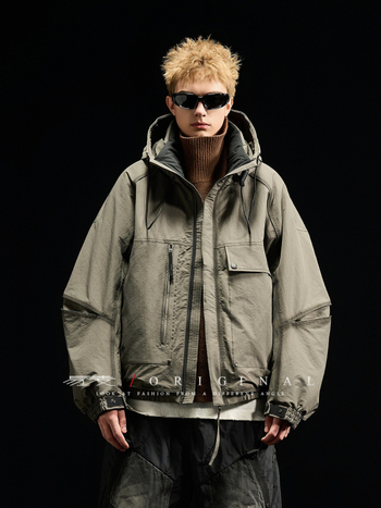 Žieminė pūkinė striukė su antis pūnu įdaru, 86–90% turinys, 550 pūkų talpa, gobtuvas su aukštu apykakliu, storas izoliacijos sluoksnis