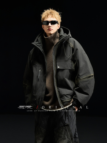 Žieminė pūkinė striukė su antis pūnu įdaru, 86–90% turinys, 550 pūkų talpa, gobtuvas su aukštu apykakliu, storas izoliacijos sluoksnis