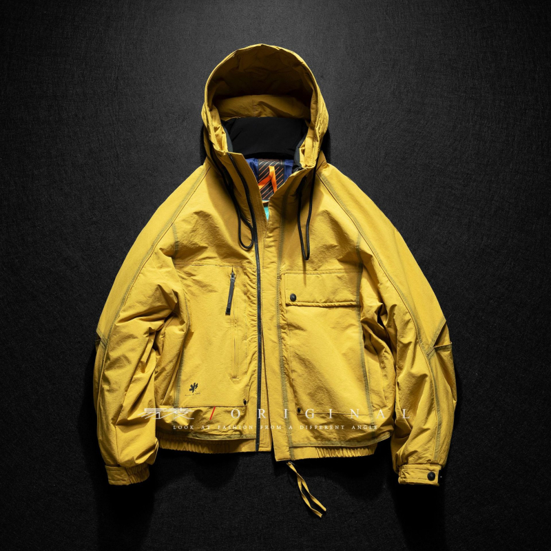 Žieminė pūkinė striukė su antis pūnu įdaru, 86–90% turinys, 550 pūkų talpa, gobtuvas su aukštu apykakliu, storas izoliacijos sluoksnis