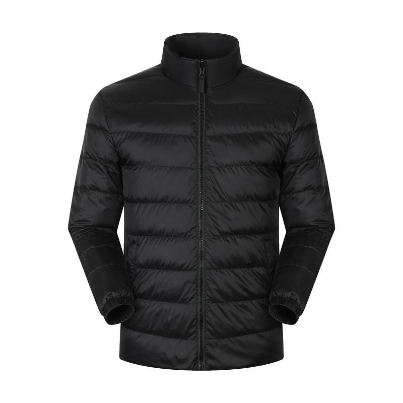 3-in-1 striukė su atskiriama vidine įdėkla, 2 dalių rinkinys; balto žąsų pūko užpildas 85–90%; šaltojo apsauga -5°C iki 0°C; atsparus vandeniui poliesterio audinys