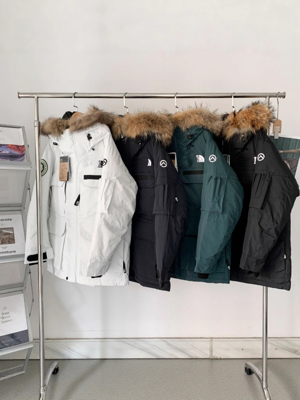 Pūkinė striukė su gobtuvu ir kailine apykakle, stora žieminė striukė vyrams ir moterims, užpildas 150–200 g balta antis dūna, apsauga nuo -30°C iki -15°C