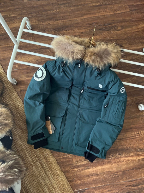 Pūkinė striukė su gobtuvu ir kailine apykakle, stora žieminė striukė vyrams ir moterims, užpildas 150–200 g balta antis dūna, apsauga nuo -30°C iki -15°C