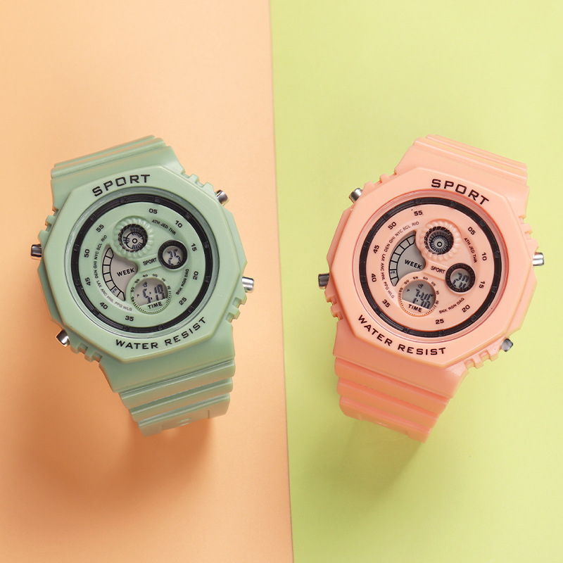 Ρολόι μονόκερος με ηλεκτρονικό μηχανισμό, ψηφιακή οθόνη, φωτεινή λειτουργία, πλαστικό περίβλημα, λουράκι από σιλικόνη