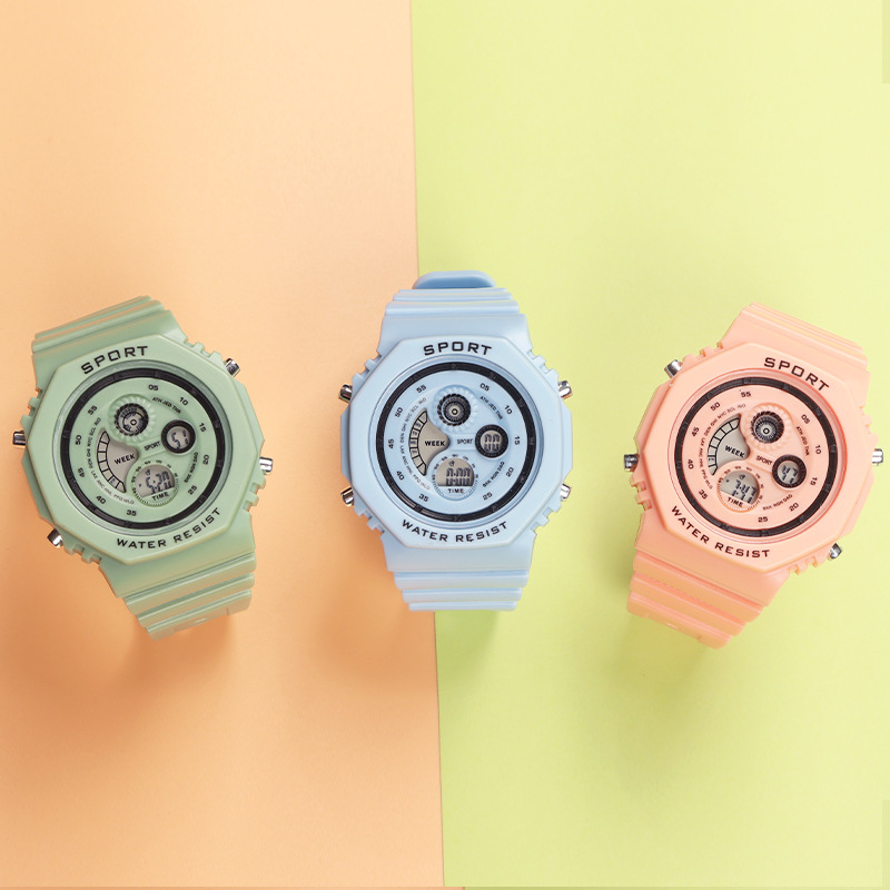 Ρολόι μονόκερος με ηλεκτρονικό μηχανισμό, ψηφιακή οθόνη, φωτεινή λειτουργία, πλαστικό περίβλημα, λουράκι από σιλικόνη