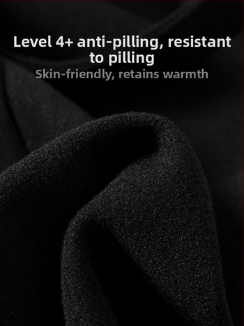 Vyrinis vilnonis paltas su kubanų apykakle, dvigubai užsegamas, storas, vidutinio ilgio