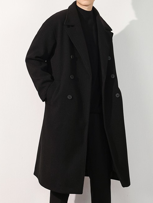 Vyrinis vilnonis paltas su kubanų apykakle, dvigubai užsegamas, storas, vidutinio ilgio