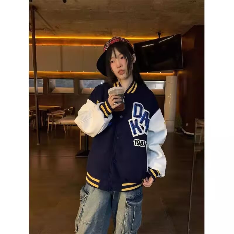 Unisex baseball jakna s izvezenim slovima u flok-u, prednji zip, mješavina poliestera