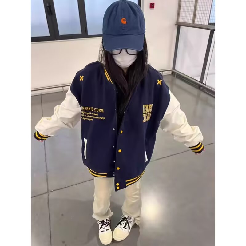 Unisex baseball jakna s izvezenim slovima u flok-u, prednji zip, mješavina poliestera