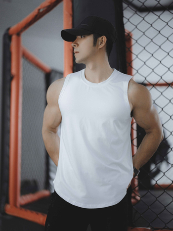 Sportski top bez rukava s okruglim izrezom, poliester tkanina, 80–90% sadržaj poliestera, ljetno, tanak