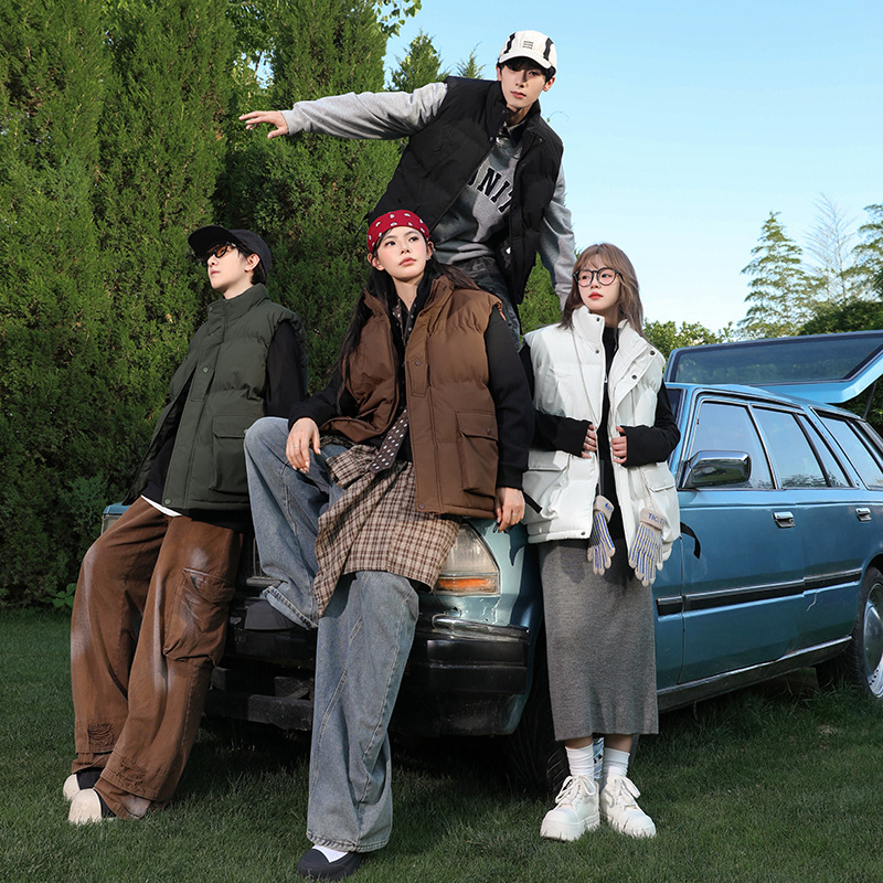 Amerikos stiliaus vyriška liemenė be rankovių rudenį-žiema, stora šilta užpildyta liemenė, poliesterio pluoštas, poliesterio audinys ir pamušalas, laisvas kirpimas, šoninės kišenės