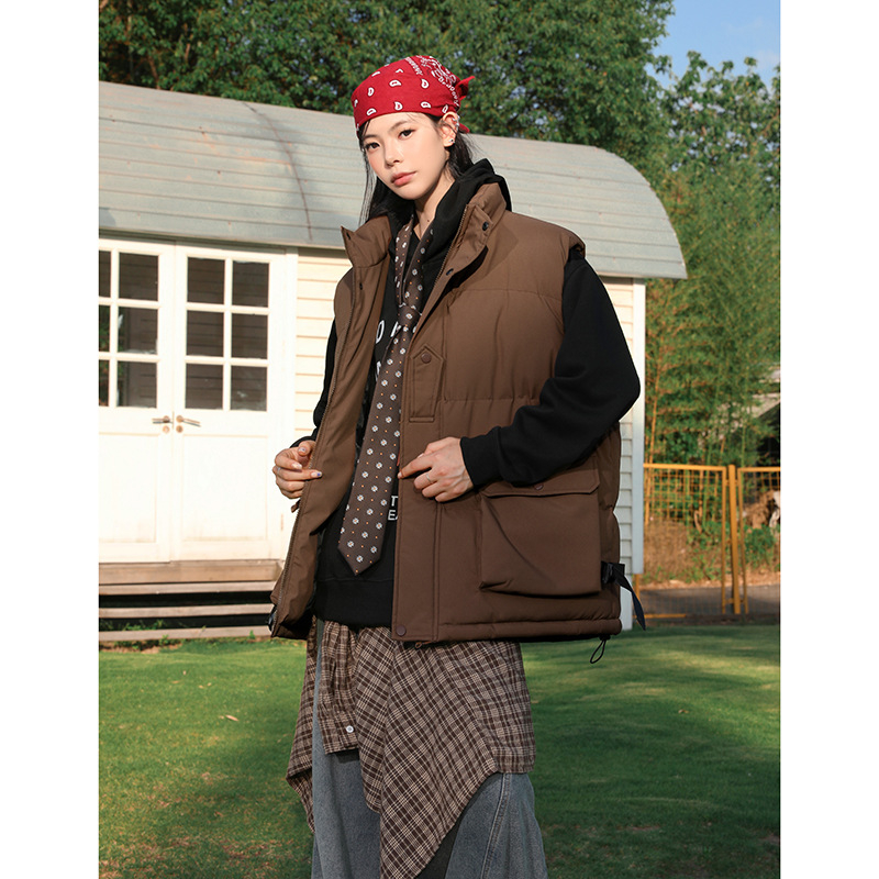 Amerikos stiliaus vyriška liemenė be rankovių rudenį-žiema, stora šilta užpildyta liemenė, poliesterio pluoštas, poliesterio audinys ir pamušalas, laisvas kirpimas, šoninės kišenės