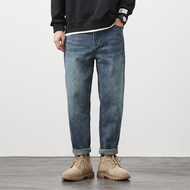 Laza férfi farmernadrág, középmagas derekú, pamut farmerranyagból, egyenes szárú, streetwear-stílus, homokos mosott felület