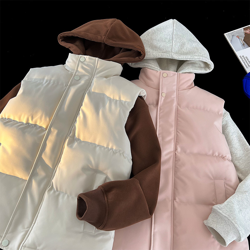 Vyrinė medvilninė pūkinė liemenė, medvilnės įdėklas, vidutinio ilgio, laisvas kirpimas, mygtukų užsegimas