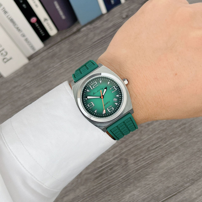 Ceas analog cuarț cu cadran luminos, curea din silicon, cadran pătrat, calendar