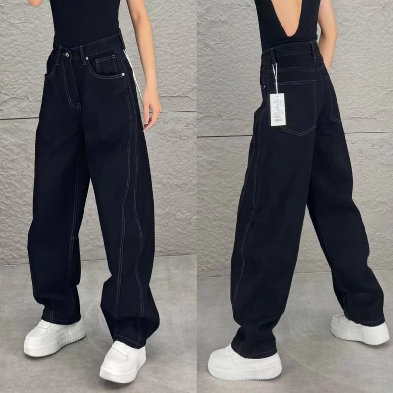 Férfi magas derekú, egyenes szabású farmernadrág, karcsúsító fazon, poliészter anyag, őszi kollekció.