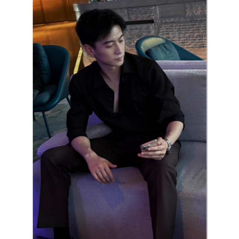 Férfi ing – fiatalos casual, laza szabás, poliészter ≥96%, hosszú ujjak, blokkokkal tervezett minta.