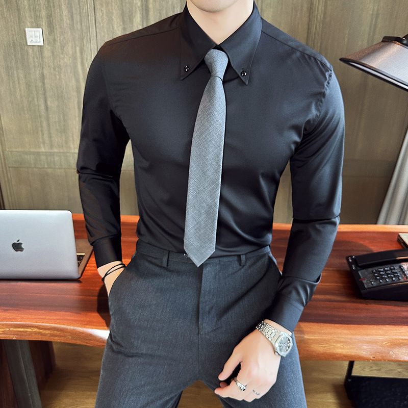 Férfi slim-fit hosszú ujjú ing, hosszú hegyes gallér, egyszínű, poliészter rostokból készült kevert szövet, yarn-dyed, őszi 2023