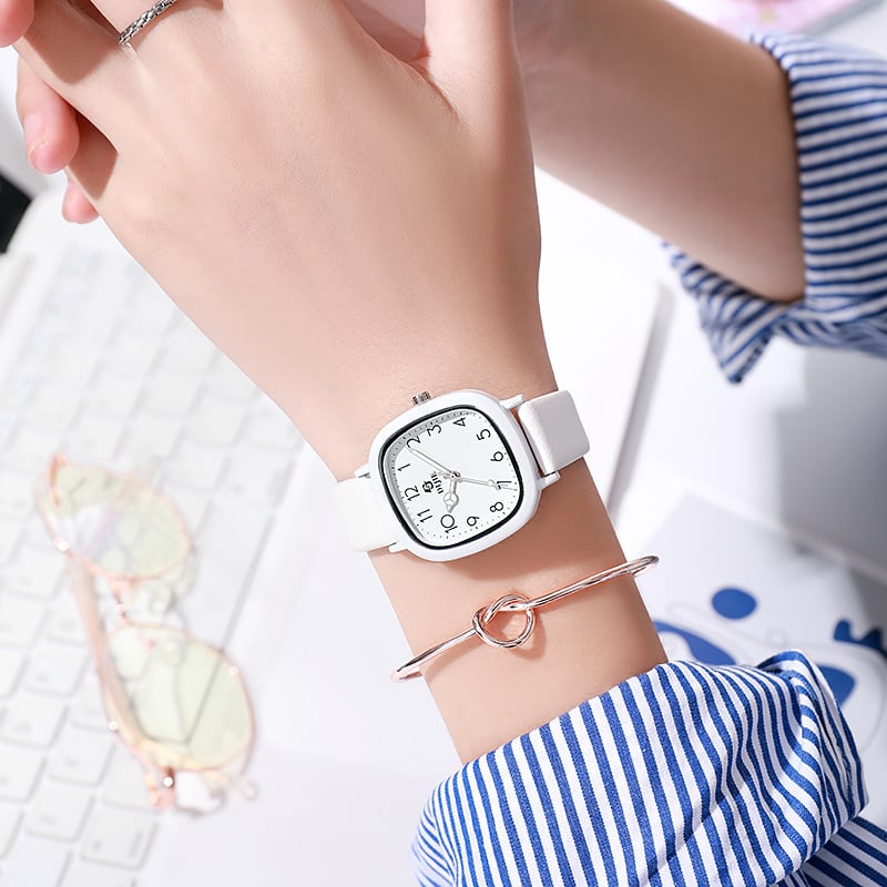 Preppy kvarcni sat s kućištem od nehrđajućeg čelika, kaiš od umjetne kože, analogni prikaz, nije vodootporan.