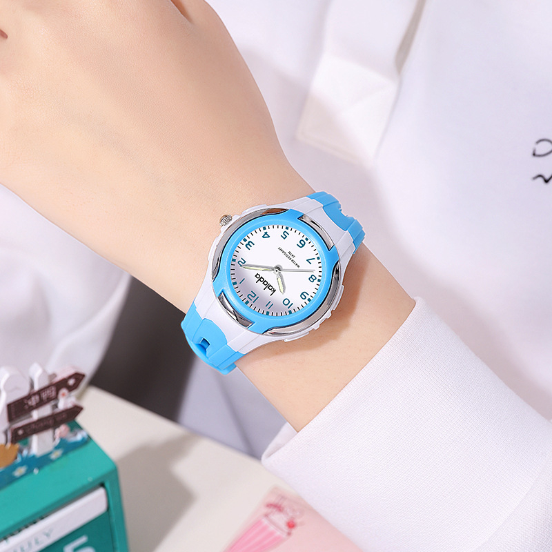 Ceas pentru copii cu mișcare cuarț SL68, rezistență la apă 30M, curea din silicon, carcasă din plastic