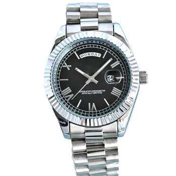 Ceas pentru bărbați cu cuarț, afișaj zi și dată, model Log-type, carcasă din aliaj de titan, curea din oțel inoxidabil, cadran rotund