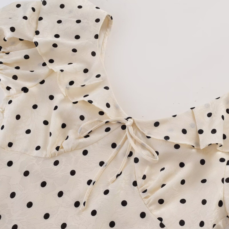 Φόρεμα με πουά μοτίβο, φουσκωτά μανίκια, V-λαιμό, μακρύ Α-γραμμής σιλουέτα με βολάν