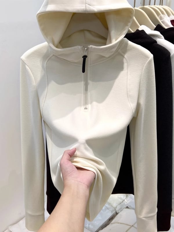 Ženski hoodie s polu-zipom, dvostrano velur-fliš, poliester materijal, dugi rukavi, zima 2024